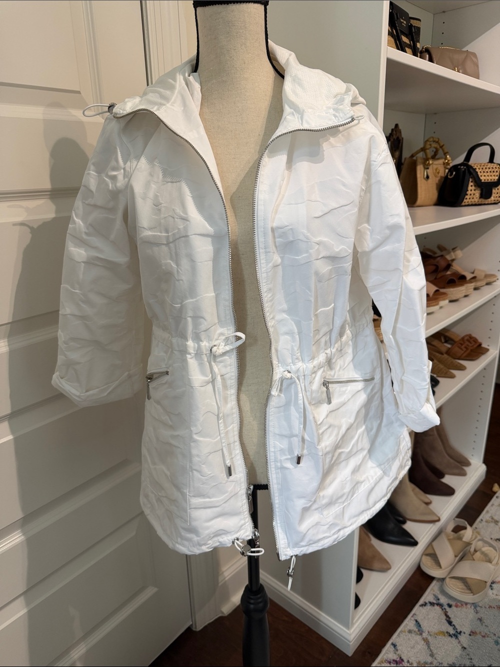 Chico's White Zenergy hooded Anorak Jacket